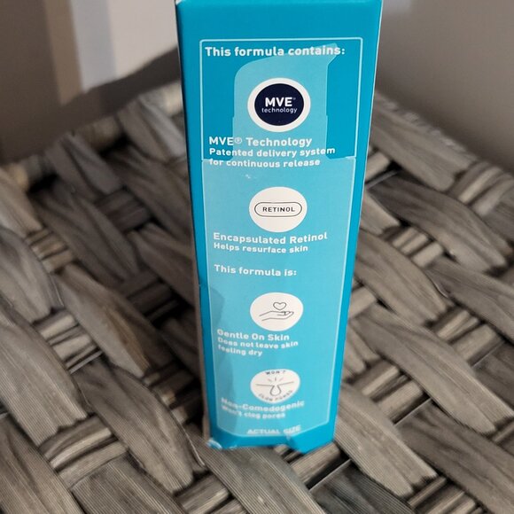 NEW CERAVE RESURFACING RETINOL SERUM - Picture 2 of 4